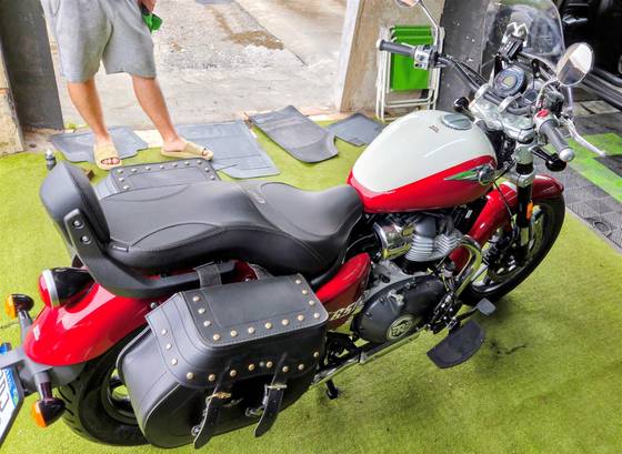 ROYAL ENFIELD METEOR 650 INTERSTELLAR 